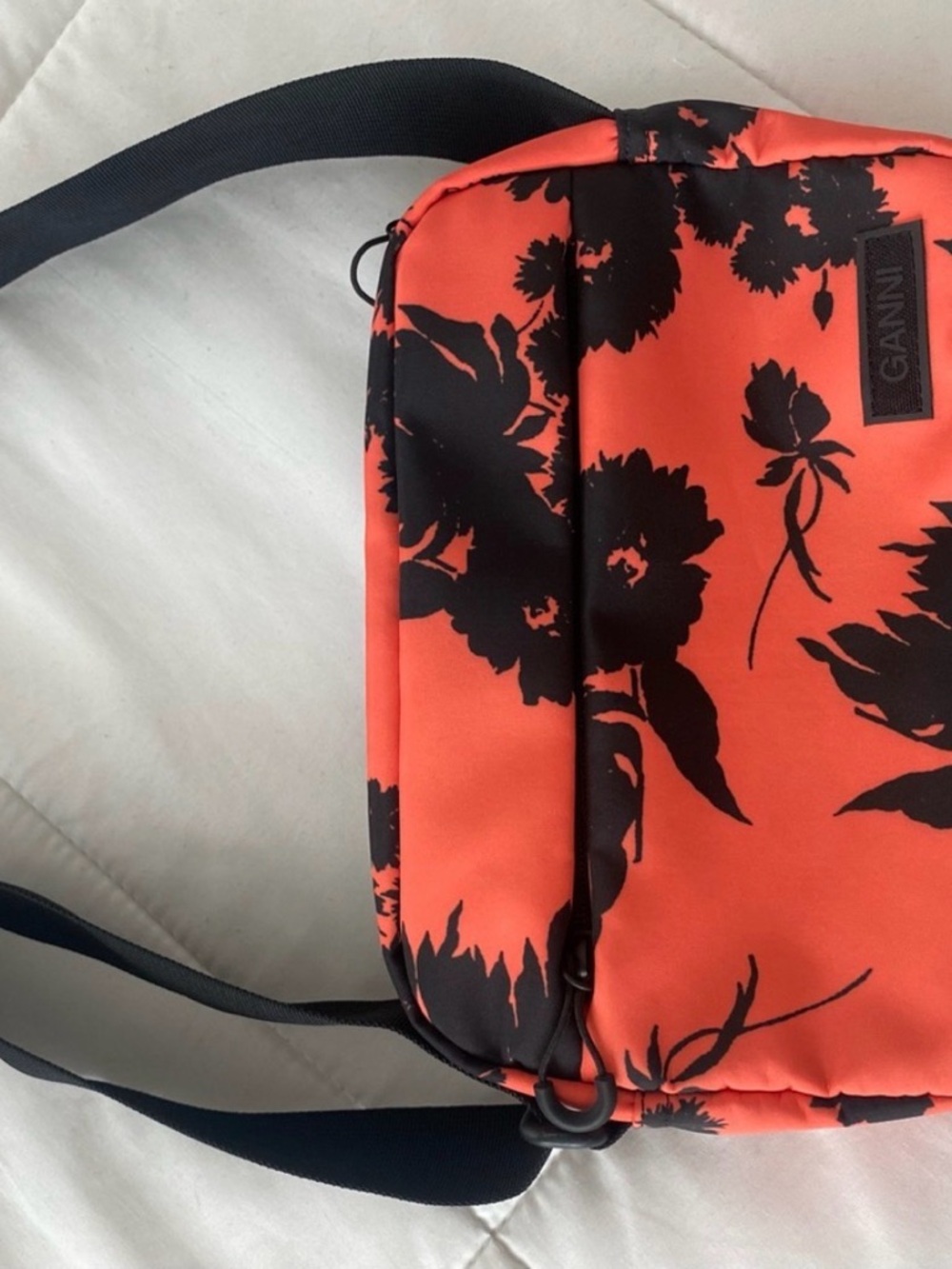 Ganni Festival Bag Red-Coral-Orange Crossbody Bag with Black Floral Print - Picture 2 of 4